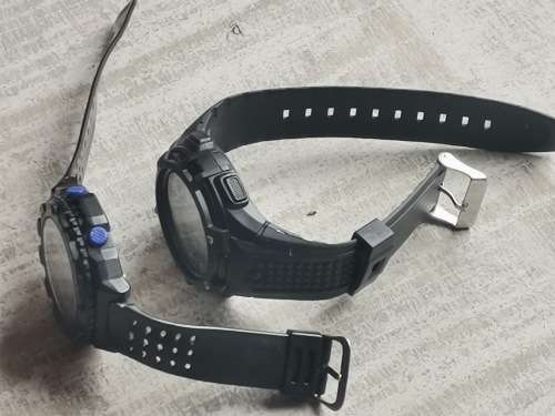 2 x MENS DIGITAL WATCHES IN EXCELLENT WORKING CONDITION