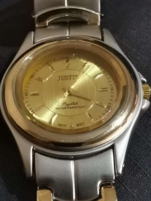 MENS JUSTIN WATCH IN EXCELLENT WORKING CONDITION