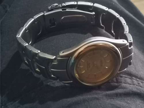 MENS JUSTIN WATCH IN EXCELLENT WORKING CONDITION