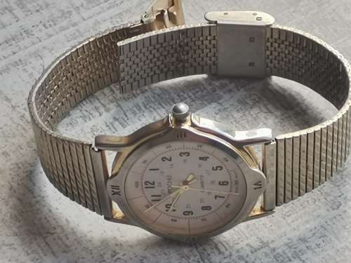 POCHU MENS QUARTZ WATCH IN EXCELLENT WORKING CONDITION