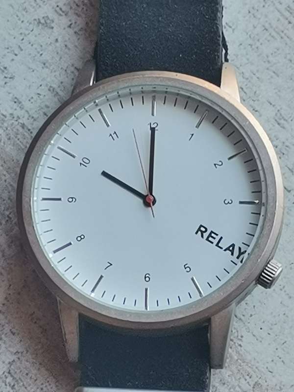 RELAY MENS WATCH IN EXCELLENT WORKING CONDITION