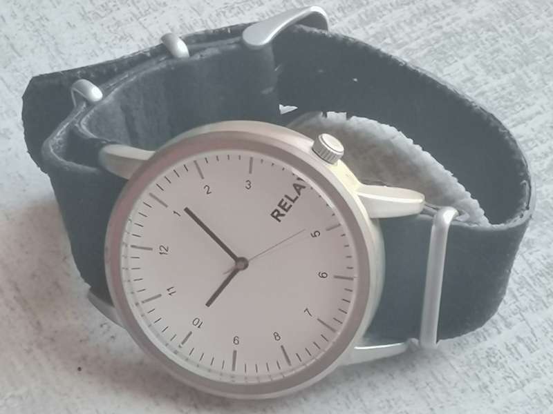 RELAY MENS WATCH IN EXCELLENT WORKING CONDITION