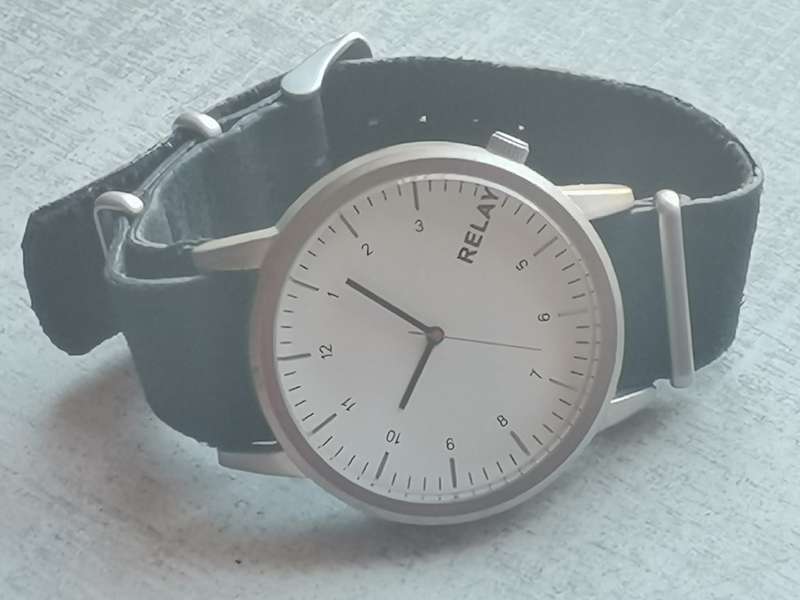 RELAY MENS WATCH IN EXCELLENT WORKING CONDITION