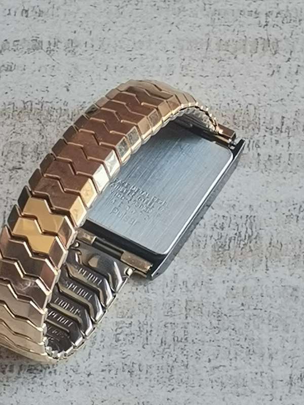 VINTAGE MENS PULSAR DRESS WATCH WITH GOLD PLATED SPIDEL STRAP