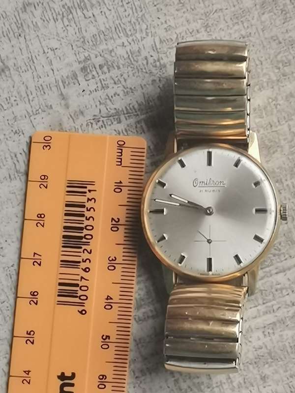 VINTAGE OMIKRON SWISS 21 RUBIS MENS WATCH IN EXCELLENT WORKING CONDITION