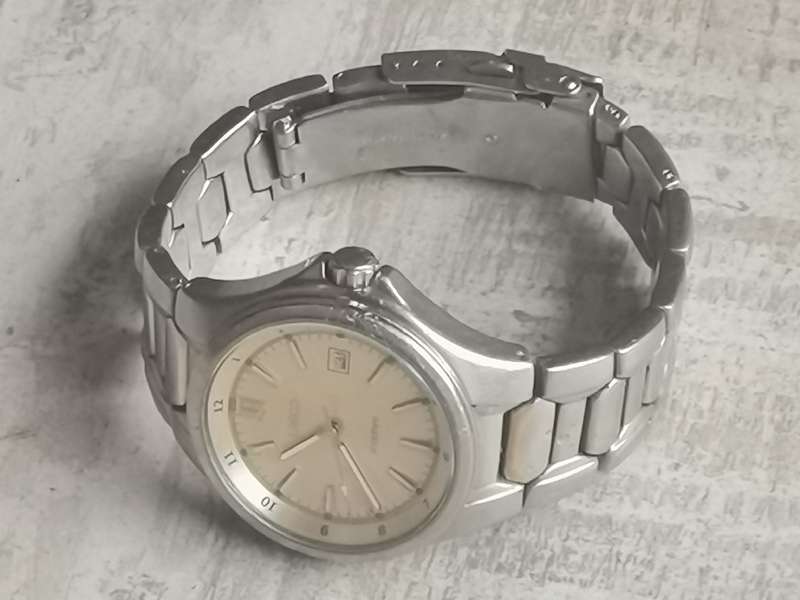 LANCO SAPPHIRE MENS WATCH IN EXCELLENT WORKING CONDITION