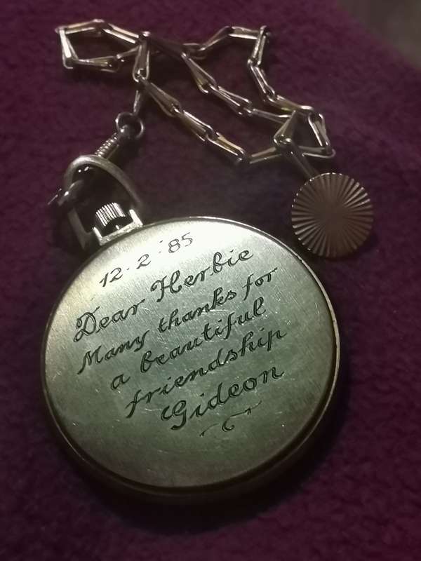 BAYLOR SWISS MENS GOLD PLATED POCKET WATCH IN EXCELLENT WORKING CONDITION