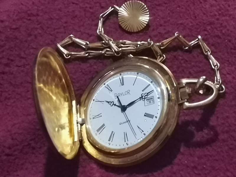 BAYLOR SWISS MENS GOLD PLATED POCKET WATCH IN EXCELLENT WORKING CONDITION