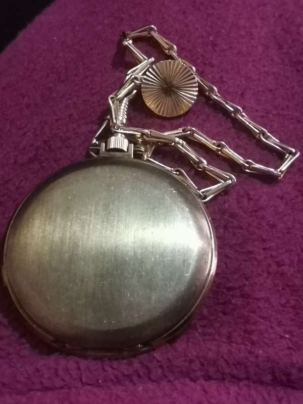 BAYLOR SWISS MENS GOLD PLATED POCKET WATCH IN EXCELLENT WORKING CONDITION