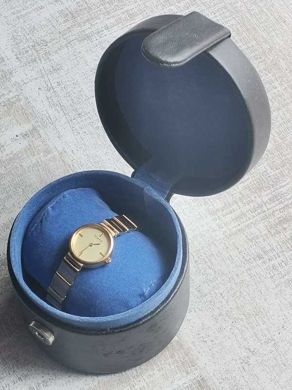 STUNNING TEMPO GOLD PLATED WATCH IN ORIGINAL DISPLAY BOX