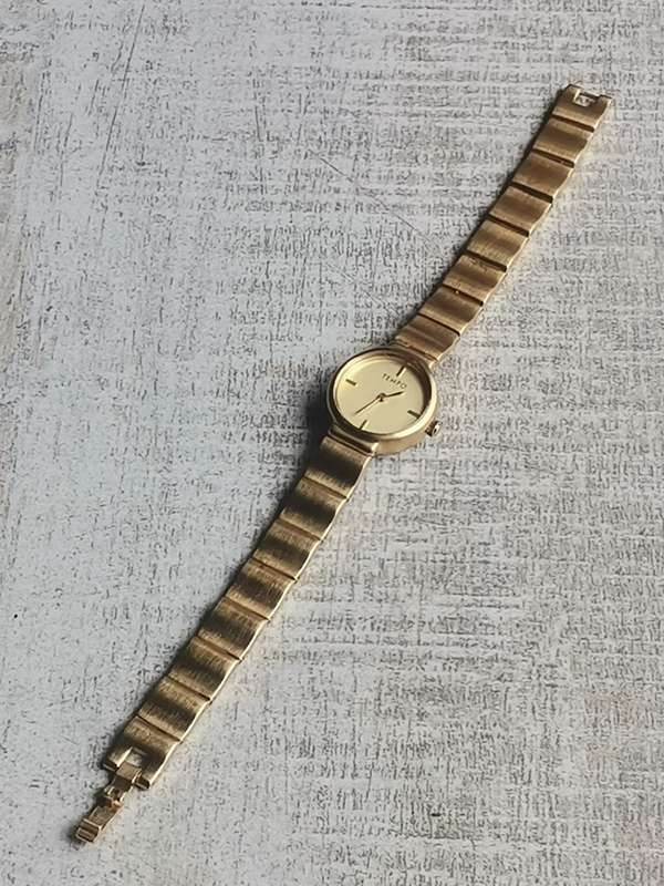 STUNNING TEMPO GOLD PLATED WATCH IN ORIGINAL DISPLAY BOX
