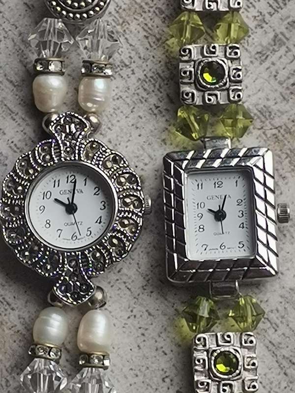 STUNNING GENEVE WATCH SET IN EXCELLENT WORKING CONDITION