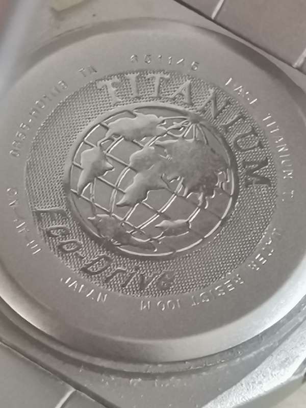 MENS CITIZEN ECO-DRIVE TITANIUM ANALOG/DIGITAL WATCH IN EXCELLENT WORKING CONDITION