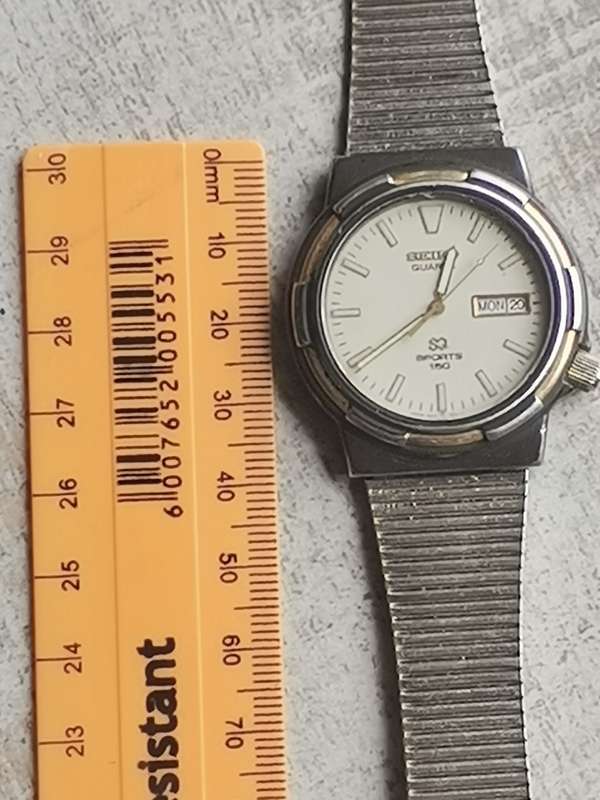 MENS SEIKO SQ3 150M WATER RESIST SPORTS WATCH WITH DAY/DATE FUNCTION IN EXCELLENT WORKING CONDITION
