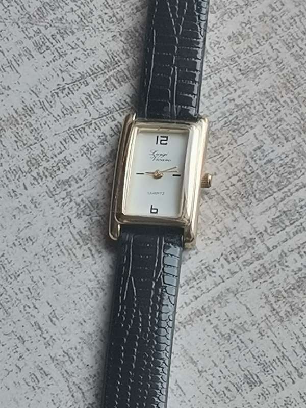 STUNNING LUIGI VICARO LADIES GOLD PLATED WATCH IN EXCELLENT WORKING CONDITION
