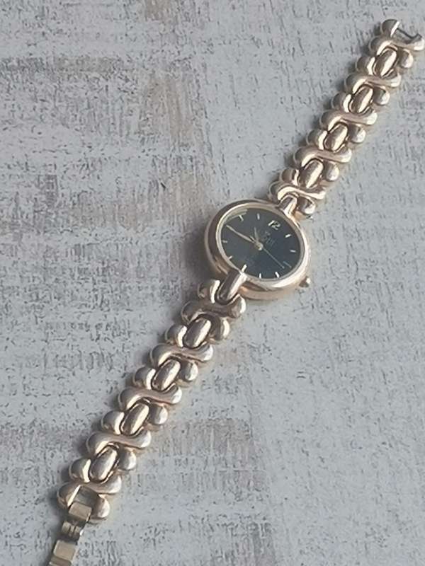 BUREN GOLD PLATED LADIES WATCH IN EXCELLENT WORKING CONDITION