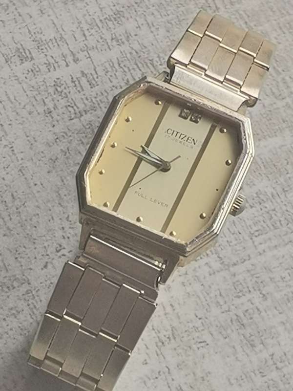 VINTAGE CITIZEN MENS WATCH IN EXCELLENT WORKING CONDITION
