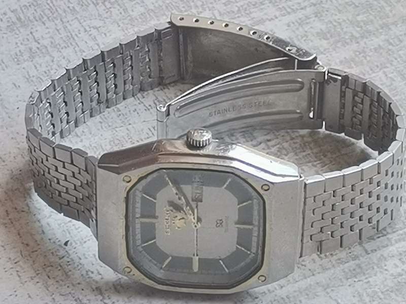 SEIKO S2 MENS WATCH  IN GOOD WORKING CONDITION