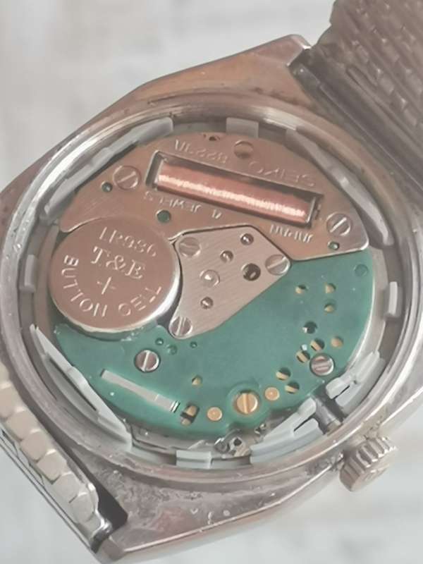 SEIKO S2 MENS WATCH  IN GOOD WORKING CONDITION