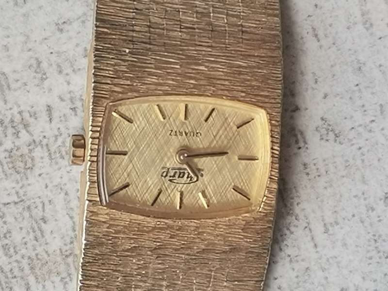 VINTAGE SHARP LADIES GOLD PLATED WATCH IN EXCELLENT WORKING CONDITION
