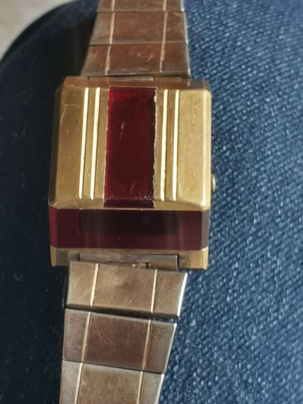 VINTAGE BULOVA MENS DIGITAL WATCH - WORKING