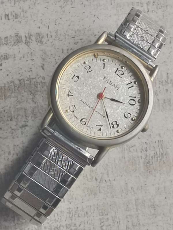 MENS FARAH ANTICLOCKWISE WATCH IN EXCELLENT WORKING CONDITION