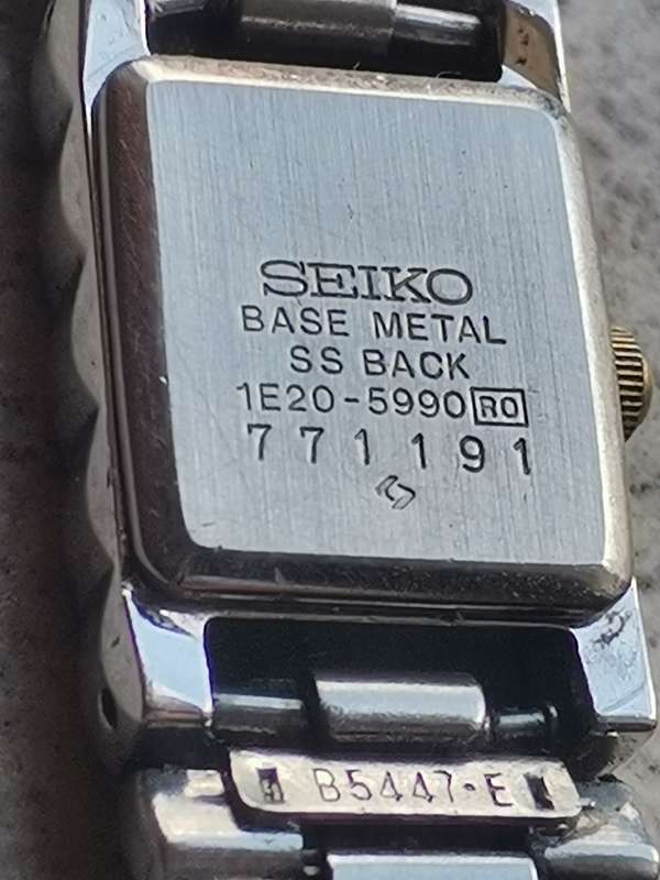 STUNNING SEIKO LADIES 2 TONE WATCH IN EXCELLENT WORKING CONDITION