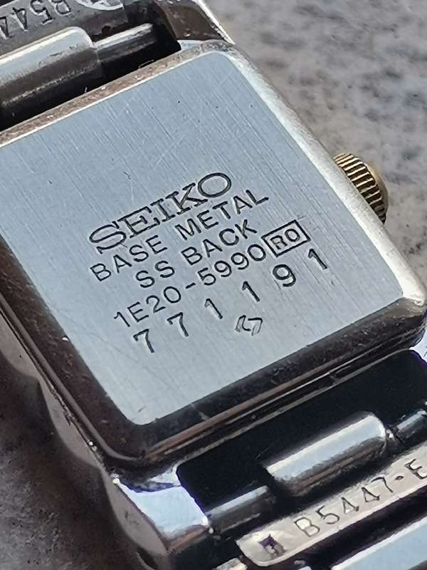 STUNNING SEIKO LADIES 2 TONE WATCH IN EXCELLENT WORKING CONDITION