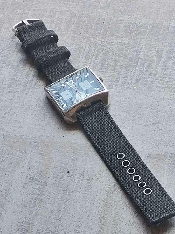 JUSTIN MENS WATCH IN EXCELLENT WORKING CONDITION