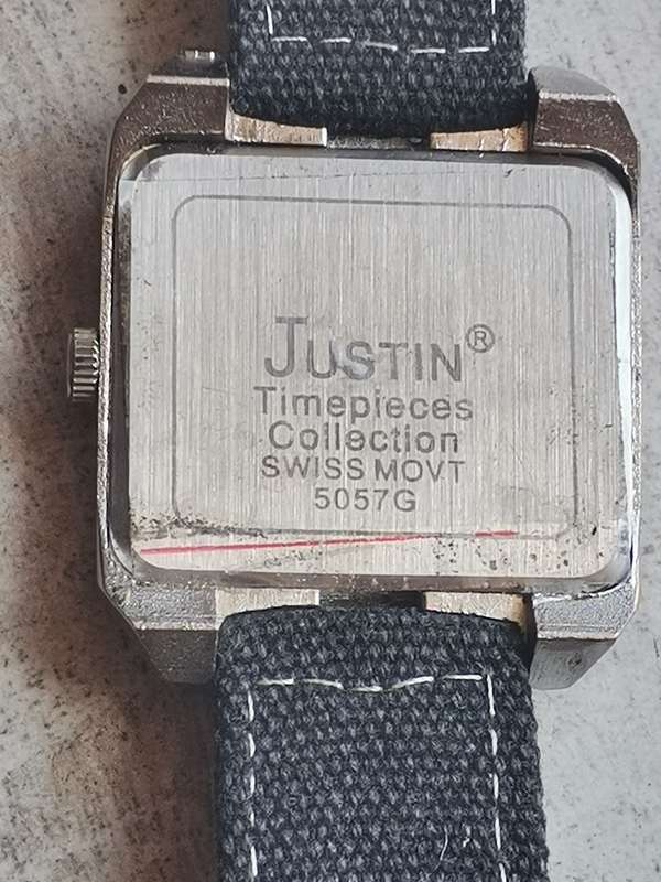 JUSTIN MENS WATCH IN EXCELLENT WORKING CONDITION