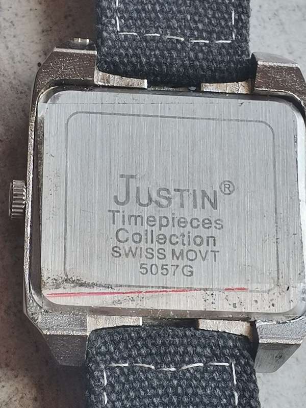 JUSTIN MENS WATCH IN EXCELLENT WORKING CONDITION