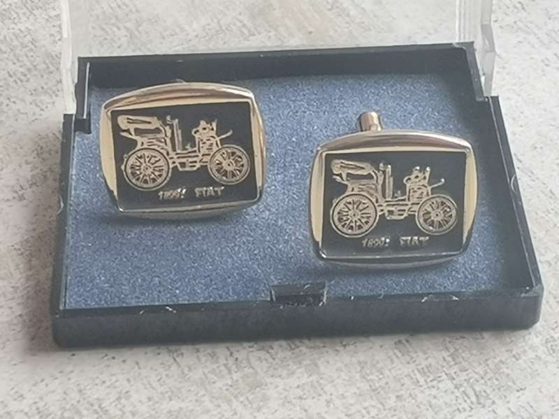 MENS GOLD PLATED 1899 FIAT CUFFLINKS IN EXCELLENT CONDITION