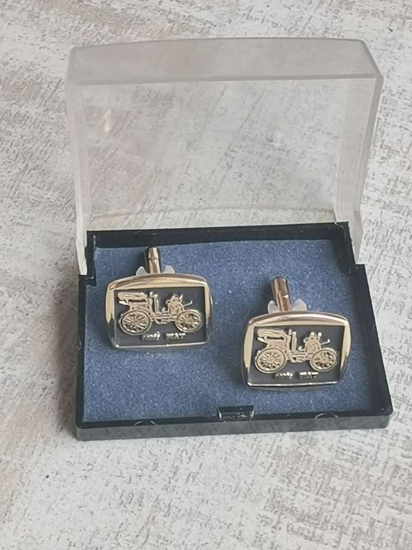 MENS GOLD PLATED 1899 FIAT CUFFLINKS IN EXCELLENT CONDITION