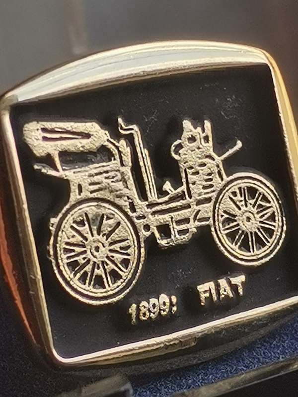 MENS GOLD PLATED 1899 FIAT CUFFLINKS IN EXCELLENT CONDITION