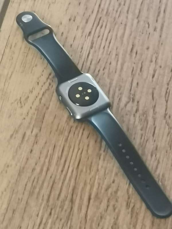 APPLEWATCH 6063 SERIES - UNTESTED NO CHARGER SELLING AS IS