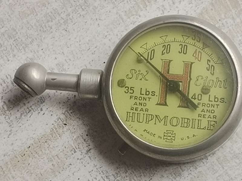 VINTAGE HUPMOBILE SPEEDOMETER