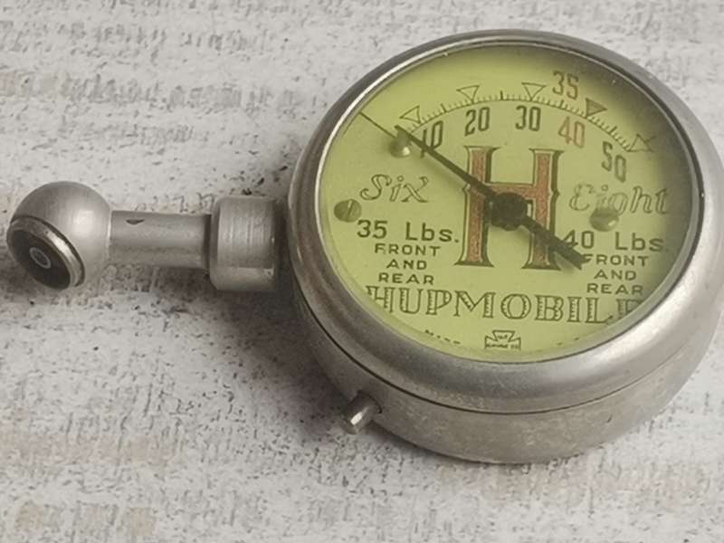 VINTAGE HUPMOBILE SPEEDOMETER
