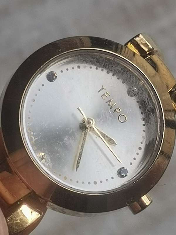 LADIES GOLD PLATED TEMPO WATCH IN EXCELLENT WORKING CONDITION