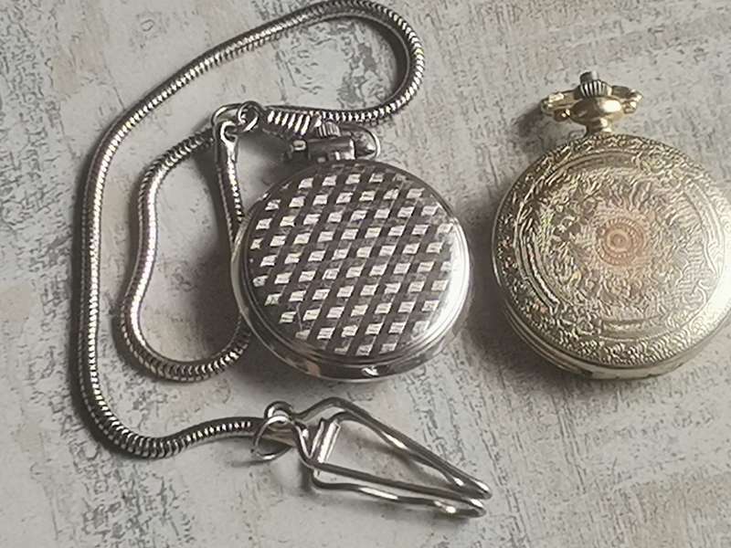 2 x MENS QUARTZ POCKET WATCHES BOTH IN EXCELLENT WORKING CONDITION