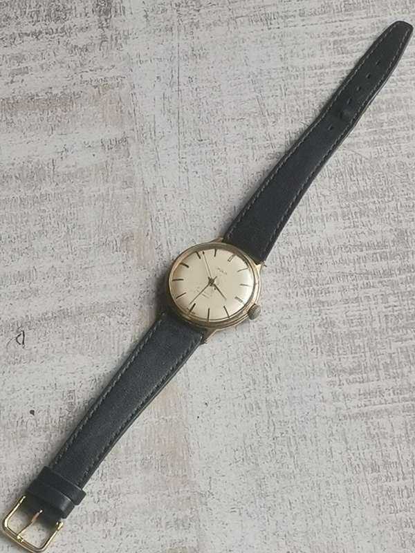 VINTAGE MENS OPOLIS 21 JEWELS ANTIMAGNETIC WATCH IN EXCELLENT WORKING CONDITION