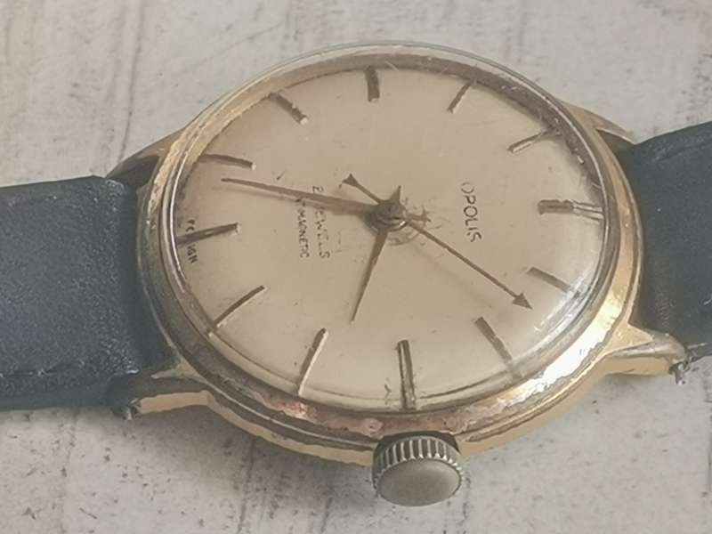 VINTAGE MENS OPOLIS 21 JEWELS ANTIMAGNETIC WATCH IN EXCELLENT WORKING CONDITION