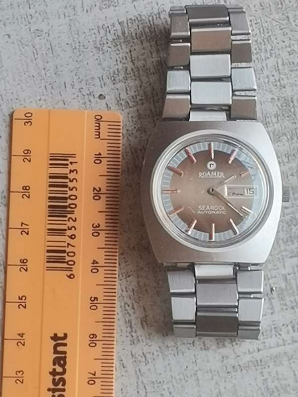 VINTAGE MENS ROAMER SEAROCK AUTOMATIC WATCH