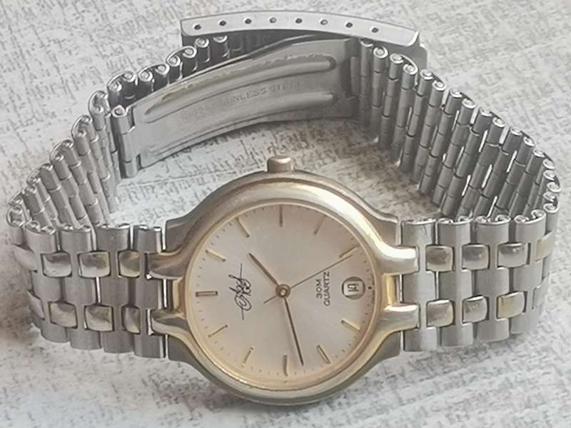 VINTAGE A&S MENS SWISS WATCH IN EXCELLENT WORKING CONDITION