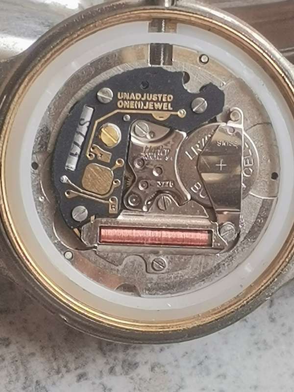 VINTAGE A&S MENS SWISS WATCH IN EXCELLENT WORKING CONDITION