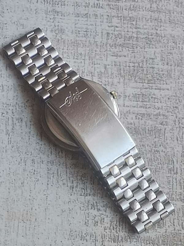 VINTAGE A&S MENS SWISS WATCH IN EXCELLENT WORKING CONDITION