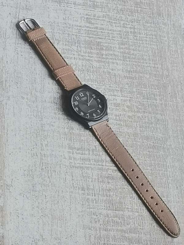 CASIO MENS WATCH IN EXCELLENT WORKING CONDITION