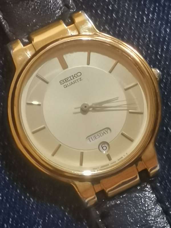MENS SEIKO GOLD PLATED WATCH WITH DAY/DATE FUNCTION IN EXCELLENT WORKING CONDITION