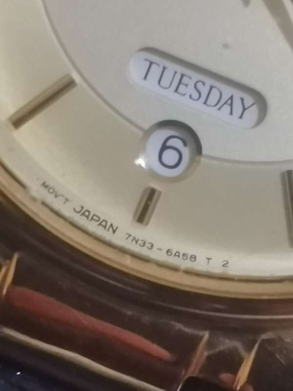 MENS SEIKO GOLD PLATED WATCH WITH DAY/DATE FUNCTION IN EXCELLENT WORKING CONDITION