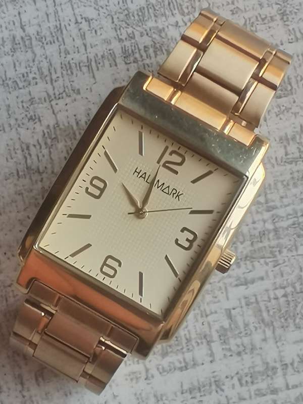 MENS HALLMARK GOLD PLATED WATCH IN EXCELLENT WORKING CONDITION - STILL AS GOOD AS NEW