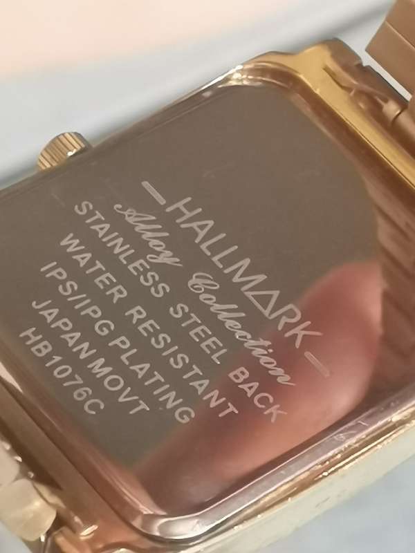 MENS HALLMARK GOLD PLATED WATCH IN EXCELLENT WORKING CONDITION - STILL AS GOOD AS NEW